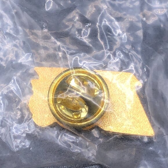 Chevy Corvette Script Hat Lapel Pin Accessory Bowtie Stingray Vette - Picture 3 of 3